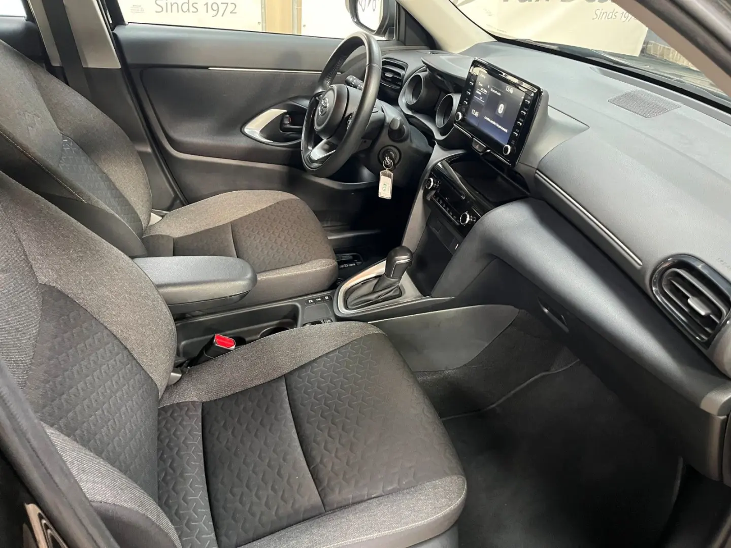 Yaris Cross 1.5 Hybrid Dynamic  € 14.700 NETTO