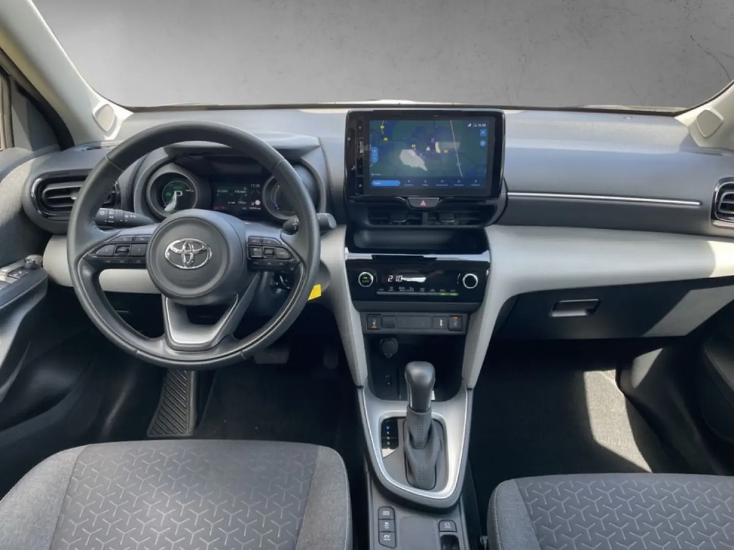 Yaris Cross 1.5 Hybrid Business  ACC SHZ CAM