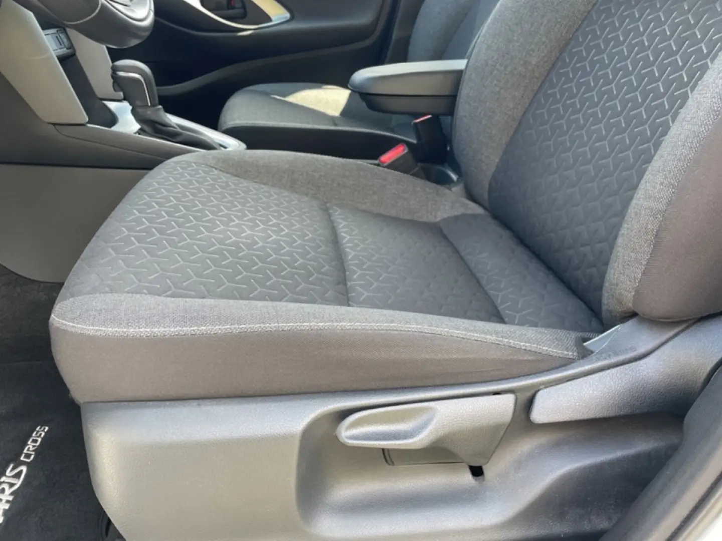 Yaris Cross 1.5 Hybrid Business  ACC SHZ CAM