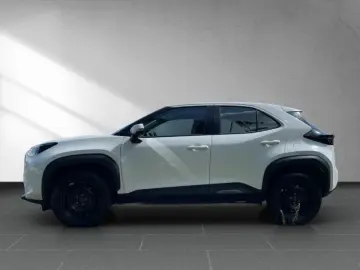 Yaris Cross 1.5 Hybrid Business  ACC SHZ CAM