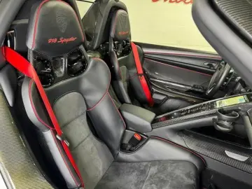 PORSCHE 918 SPYDER WEISSACH
