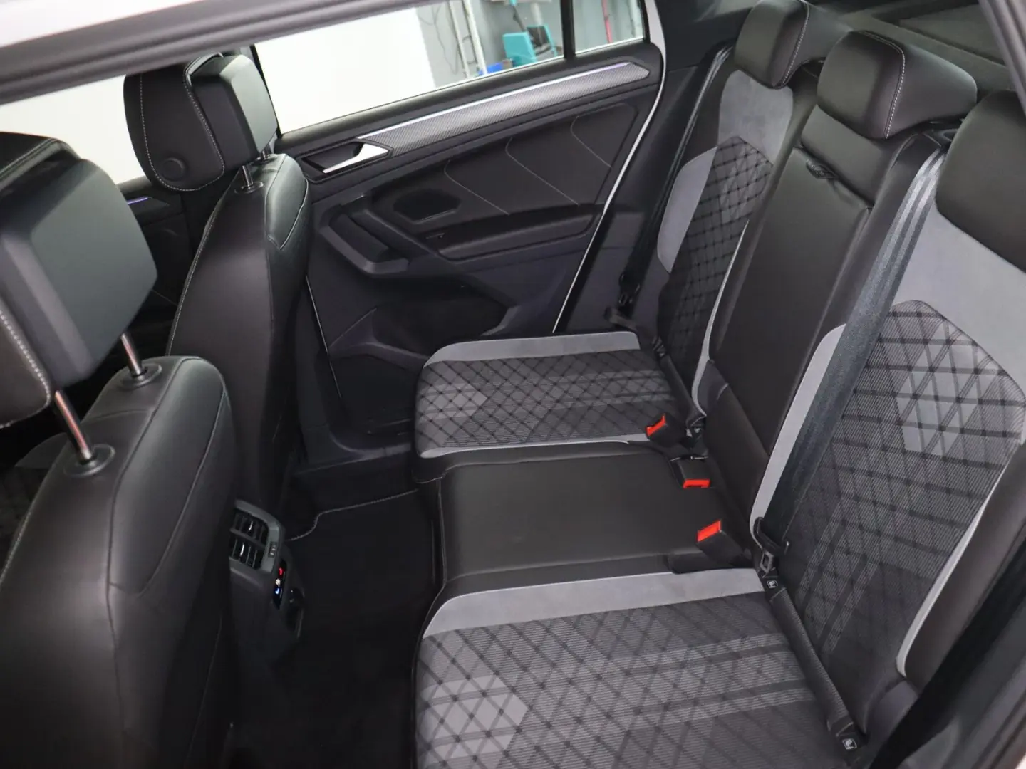 Tiguan R-Line 2.0TDI DSG 398 -ohne Anzahlung ACC