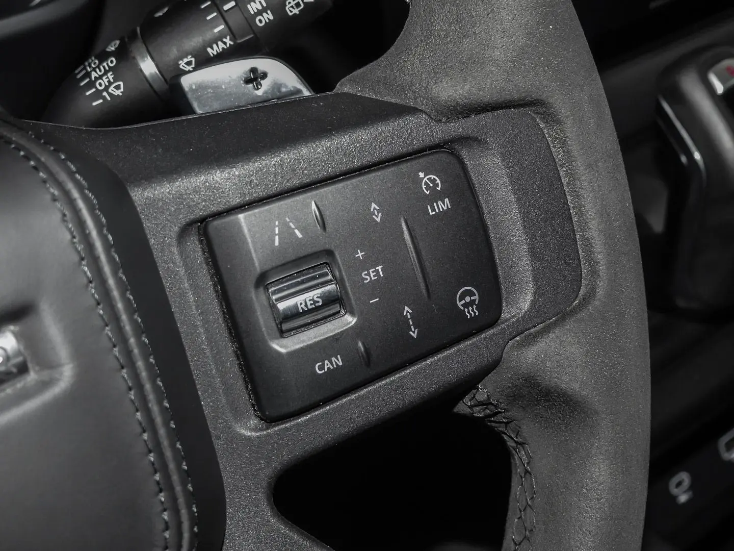 Defender 90 V8 P525 Carpathian Edition HUD Luftf