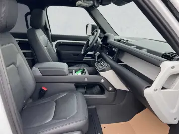 Defender 110 D250 X-Dynamic SE