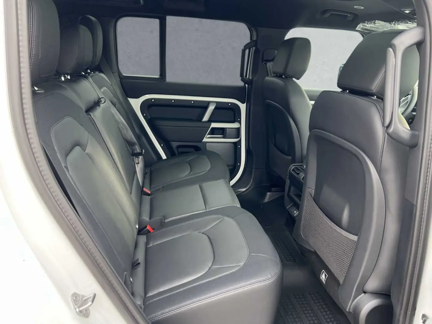 Defender 110 D250 X-Dynamic SE