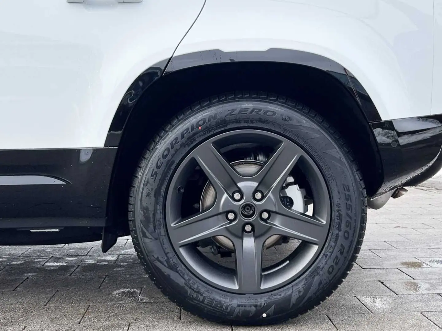 Defender 110 D250 X-Dynamic SE