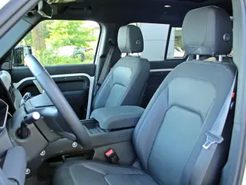 Defender 110 X-Dynamic SE PANO AHK 360  MATRIX