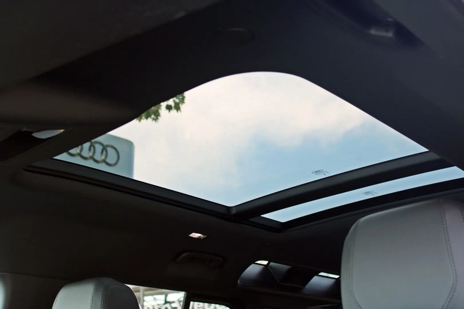 Defender 110 X-Dynamic SE PANO AHK 360  MATRIX