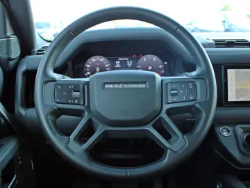 Defender 110 X-Dynamic SE PANO AHK 360  MATRIX