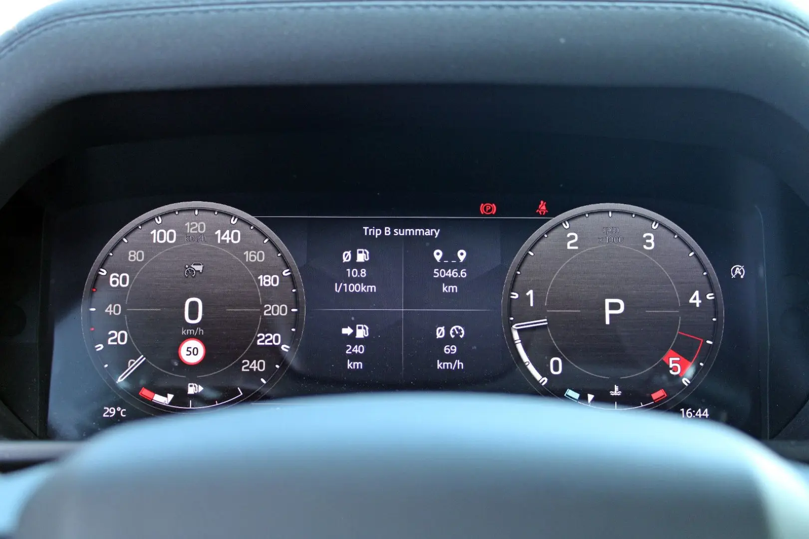 Defender 110 X-Dynamic SE PANO AHK 360  MATRIX