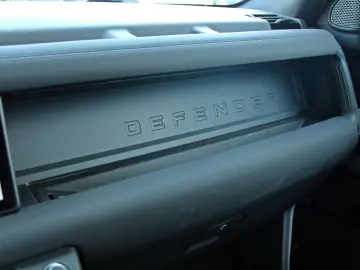 Defender 110 X-Dynamic SE PANO AHK 360  MATRIX