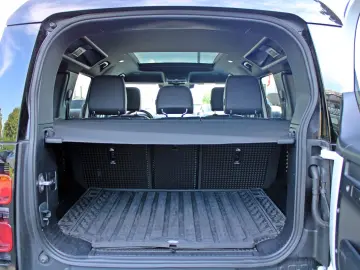 Defender 110 X-Dynamic SE PANO AHK 360  MATRIX