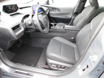 Prius 2.0 Plug-in Hybrid (PHEV) Advanced  LED