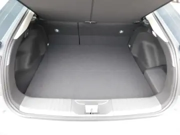 Prius 2.0 Plug-in Hybrid (PHEV) Advanced  LED