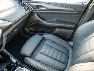 X3 xDrive 30i M-Sport LASER PANO AHK HUD