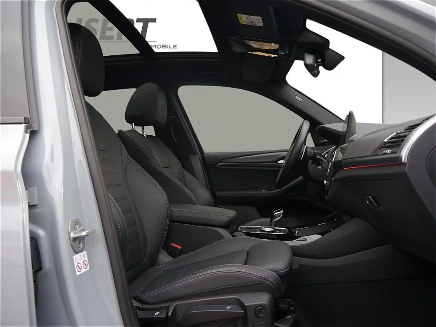 X3 xDrive30i M Sport A.  PANODACH H&K HUD AHK