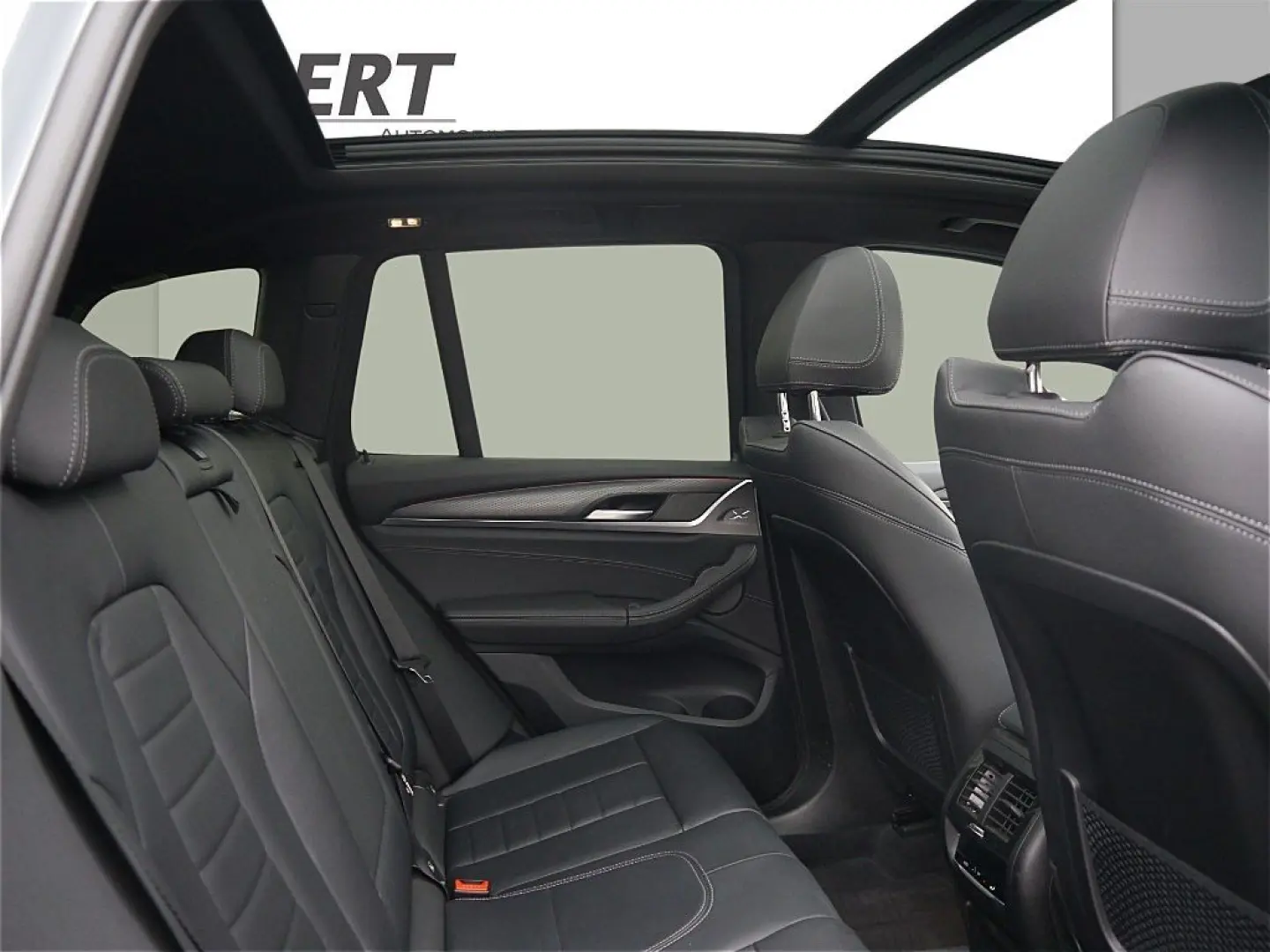 X3 xDrive30i M Sport A.  PANODACH H&K HUD AHK