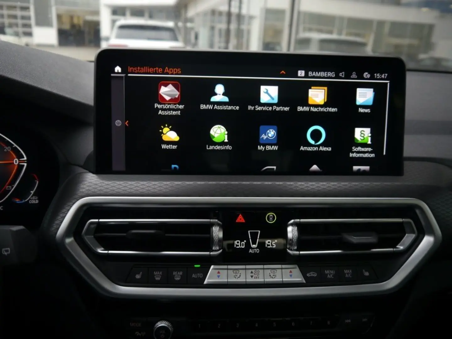 X3 xDrive30i M Sport A.  PANODACH H&K HUD AHK