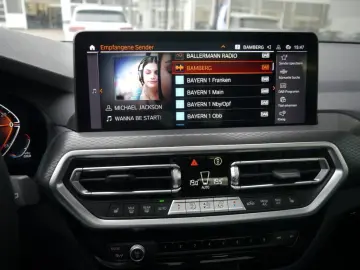 X3 xDrive30i M Sport A.  PANODACH H&K HUD AHK