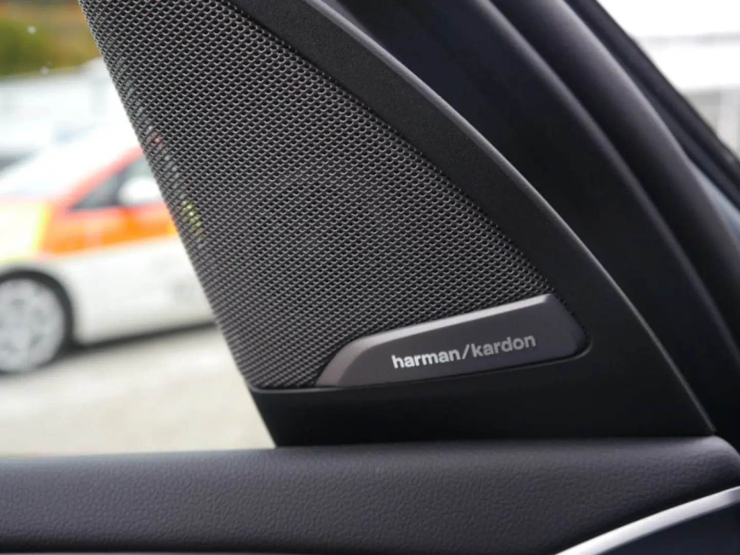 X3 xDrive30i M Sport A.  PANODACH H&K HUD AHK