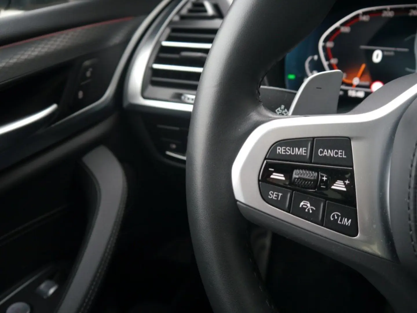 X3 xDrive30i M Sport A.  PANODACH H&K HUD AHK