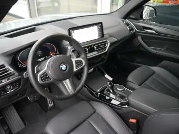 X3 xDrive30i M Sport A.  PANODACH H&K HUD AHK
