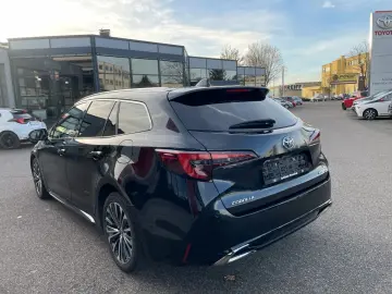 Corolla Touring Sports Hybrid Team D