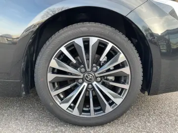 Corolla Touring Sports Hybrid Team D