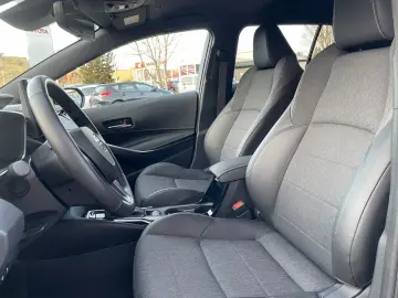 Corolla Touring Sports Hybrid Team D