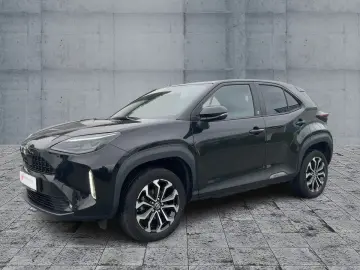 Yaris Cross 1.5 VVT-iE Hybrid TEAM D ACC LED NAV