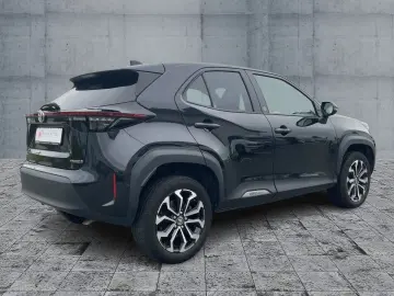 Yaris Cross 1.5 VVT-iE Hybrid TEAM D ACC LED NAV