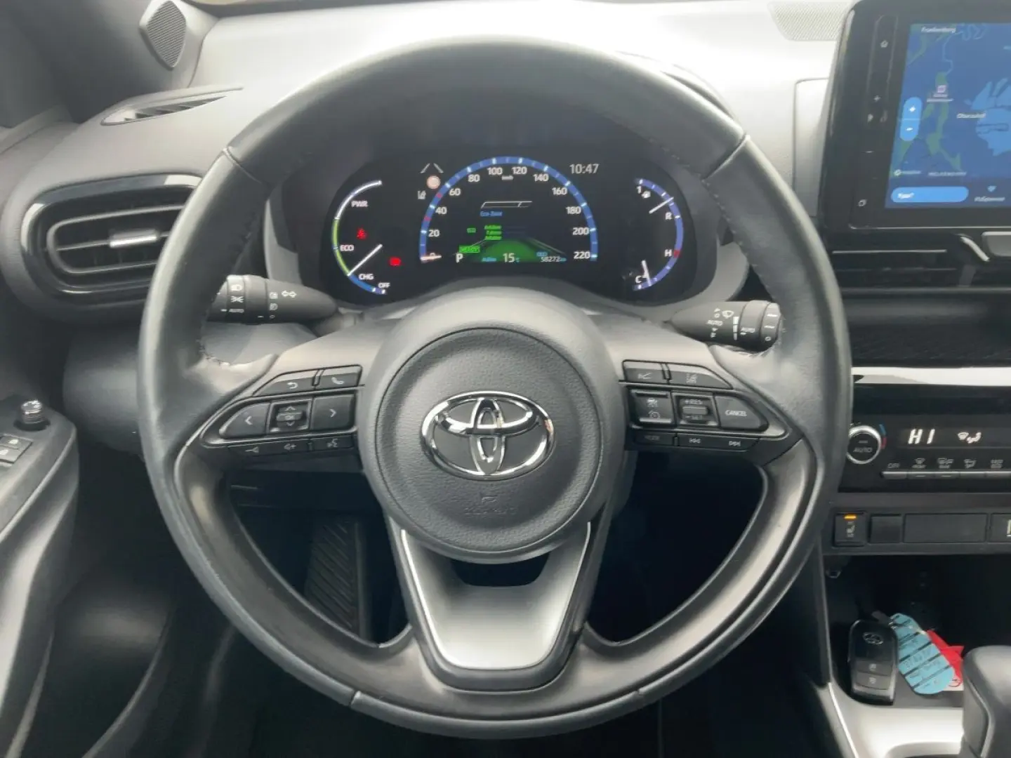 Yaris Cross 1.5 VVT-iE Hybrid TEAM D ACC LED NAV