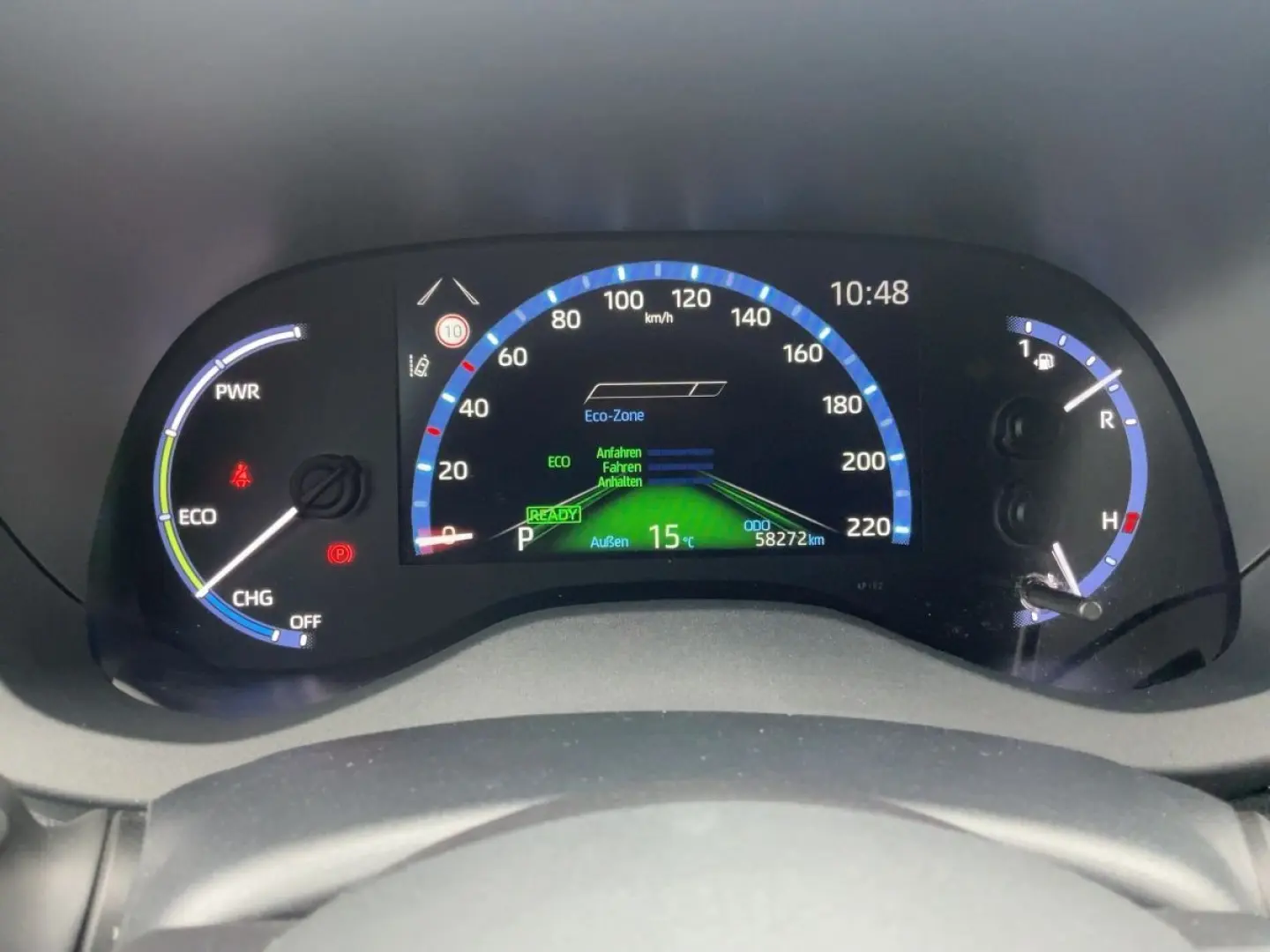 Yaris Cross 1.5 VVT-iE Hybrid TEAM D ACC LED NAV