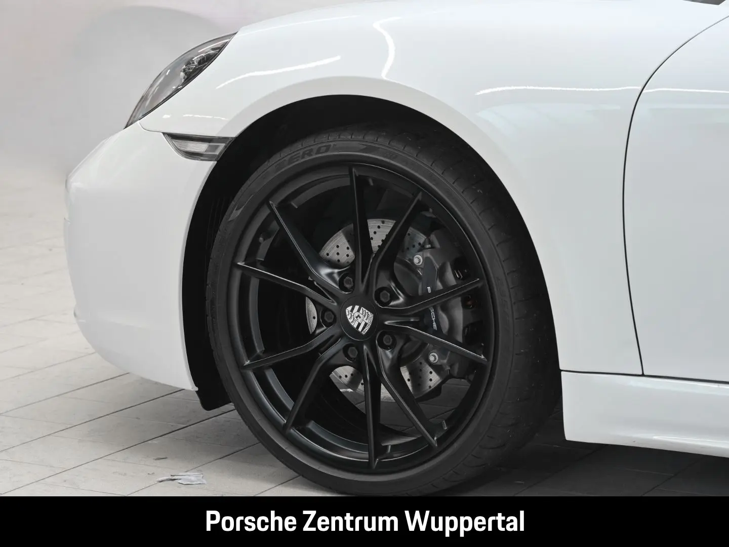 Boxster 718 Lenkradheizung nur 29.927 km 20-Zoll