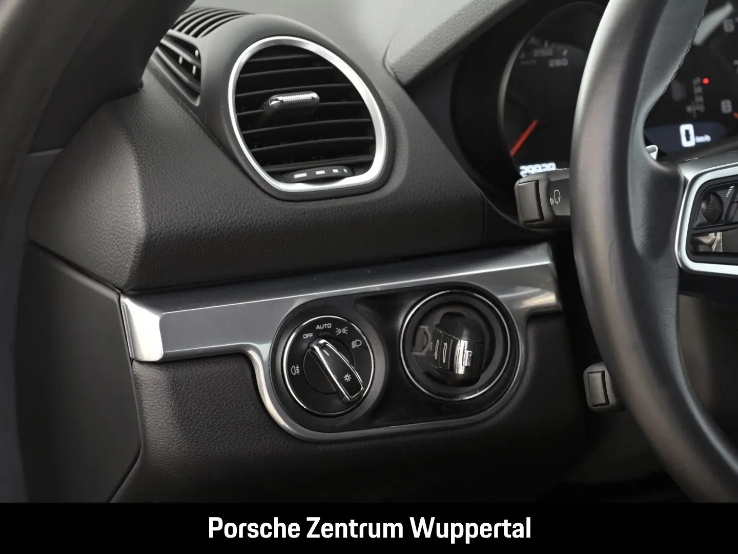 Boxster 718 Lenkradheizung nur 29.927 km 20-Zoll