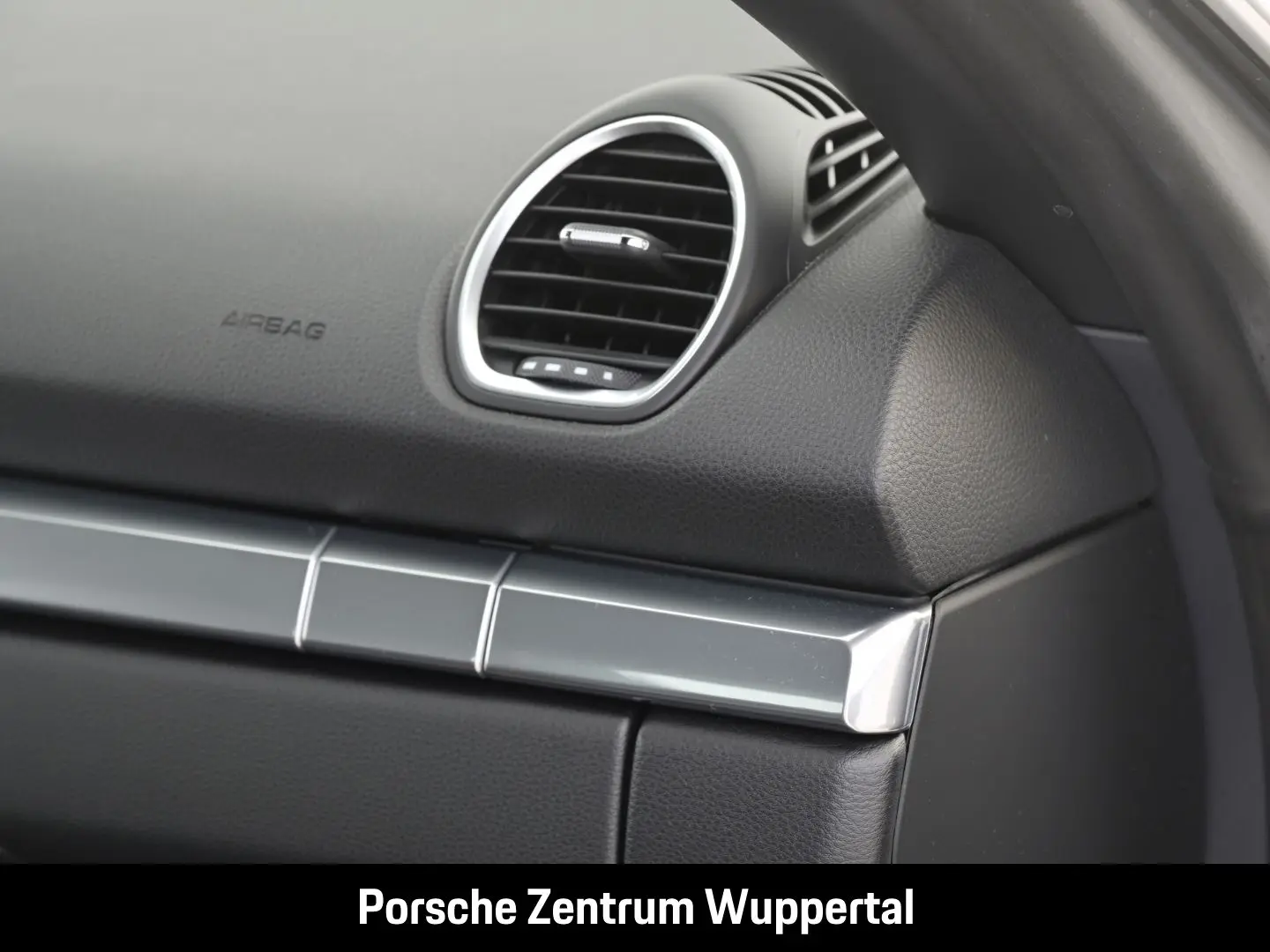 Boxster 718 Lenkradheizung nur 29.927 km 20-Zoll