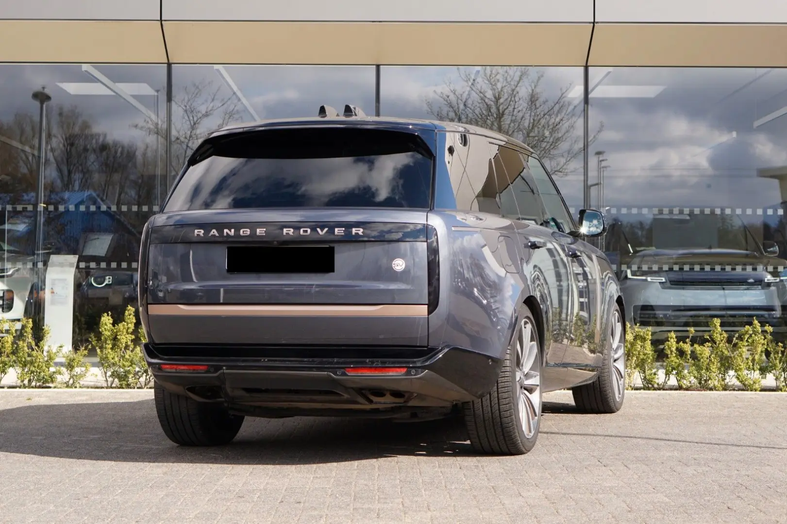 Range Rover P530 SV - 23  - AHK - Kommission