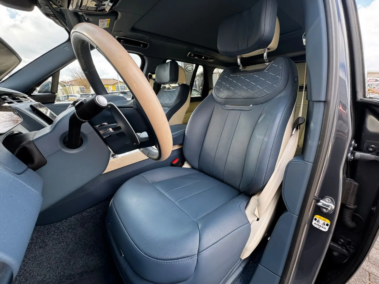 Range Rover P530 SV - 23  - AHK - Kommission