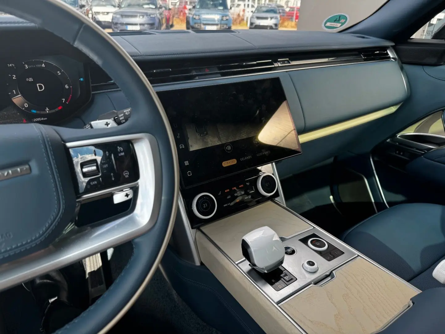 Range Rover P530 SV - 23  - AHK - Kommission