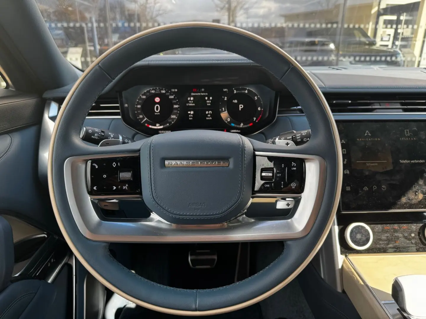 Range Rover P530 SV - 23  - AHK - Kommission