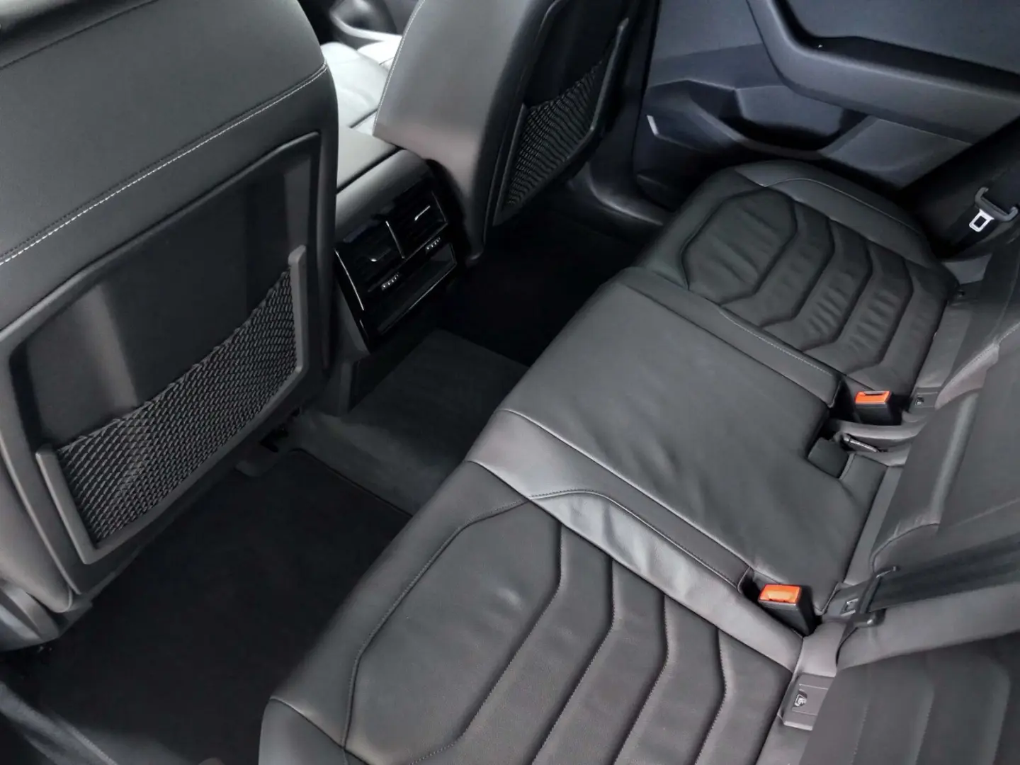 Touareg 3.0 TDI V6 4MOTION   LED RFK ACC Navi