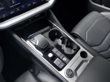 Touareg 3.0 TDI V6 4MOTION   LED RFK ACC Navi