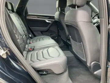 Touareg 3.0TDI 4M R-LINE LED NAVI ACC SHZ KAMERA