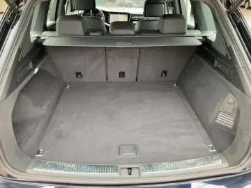 Touareg 3.0TDI 4M R-LINE LED NAVI ACC SHZ KAMERA