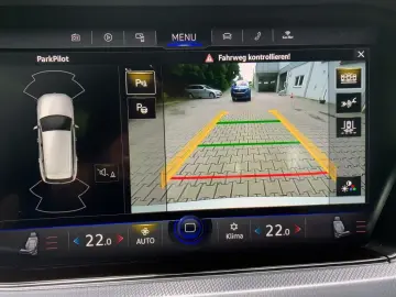 Touareg 3.0 TDI 4M R-LINE LED NAVI AHK ACC RFK