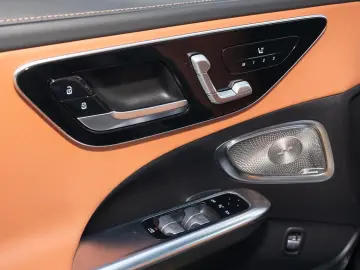 C 300 4MATIC Pano S-Sitz ACC KeyLess ParkAss.