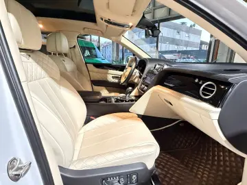 Bentayga 6.0 W12 PANO 608PS 4x4 360  FULL