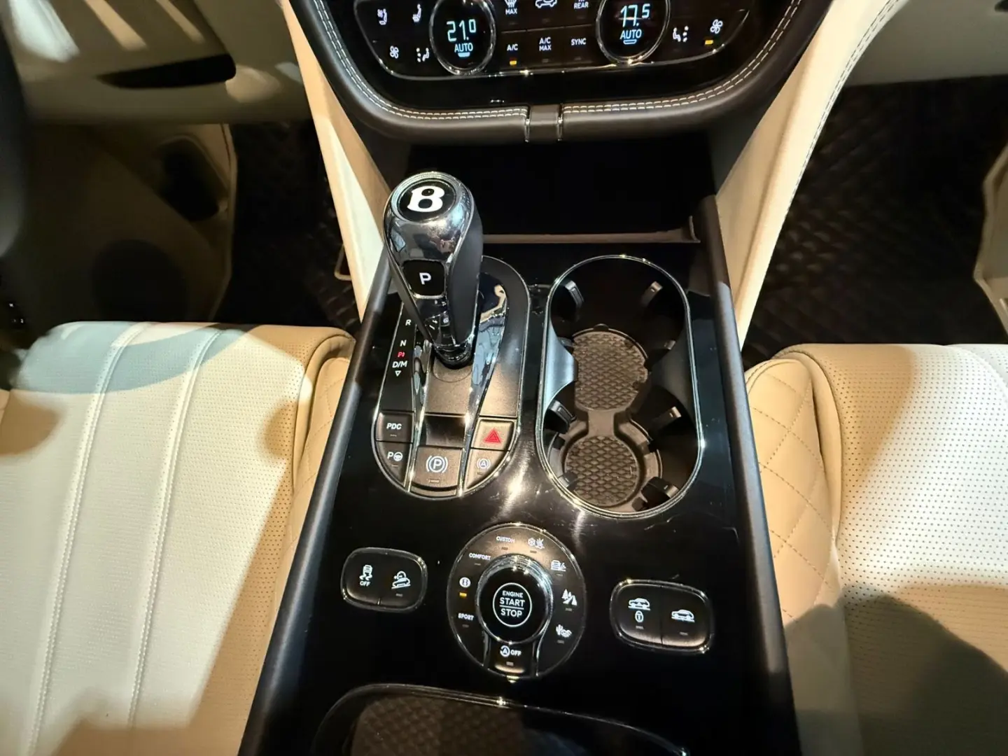 Bentayga 6.0 W12 PANO 608PS 4x4 360  FULL