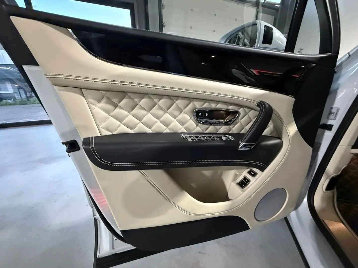 Bentayga 6.0 W12 PANO 608PS 4x4 360  FULL