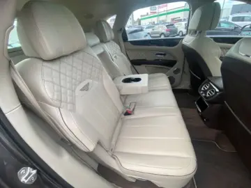 Bentayga Mulliner First Edition 22 Naim Airmatic